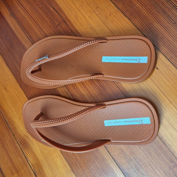 New Ipanema Flip Flops - Picture 3 of 3